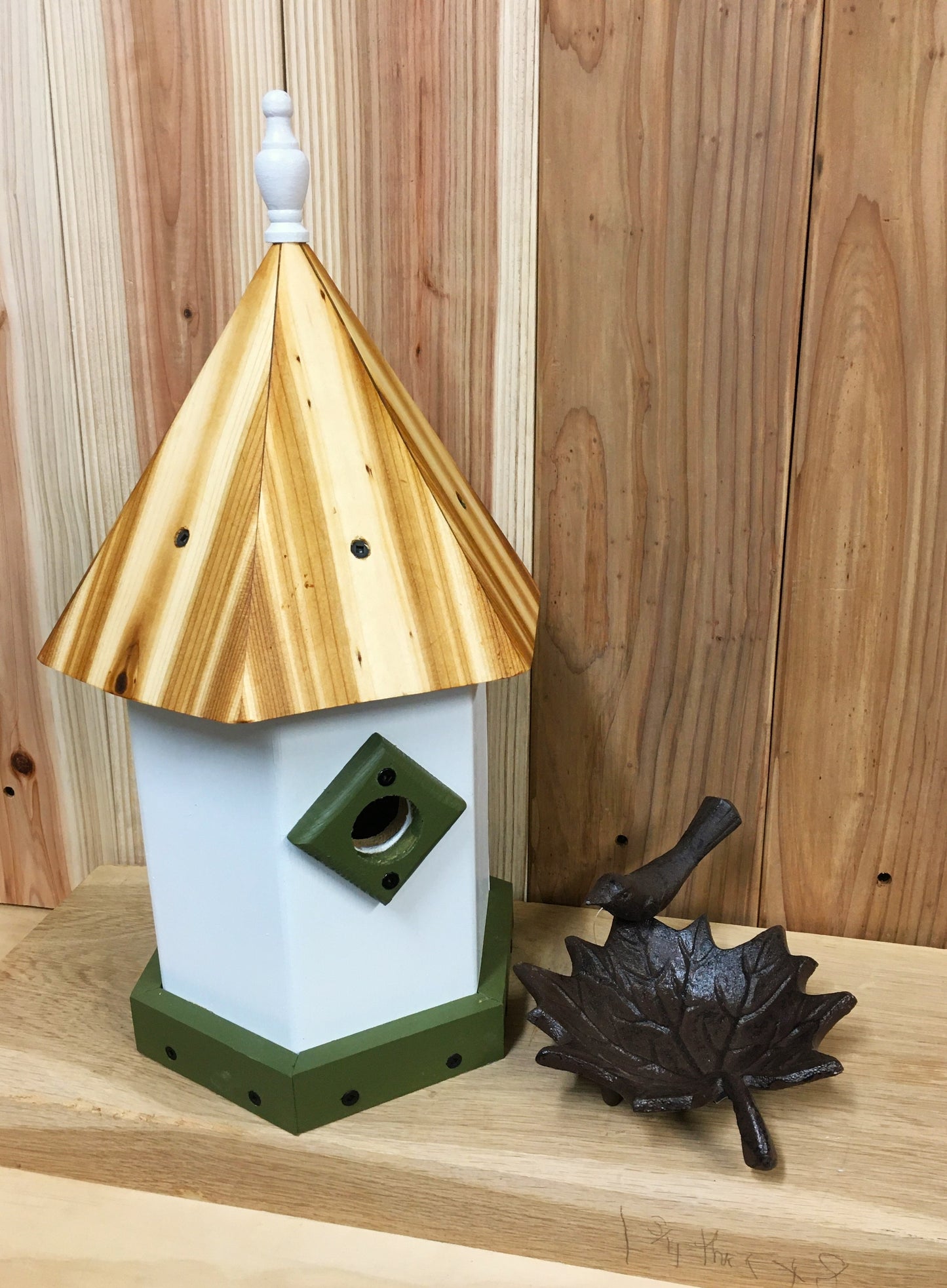 Maple Leaf & Bird tabletop feeder / water dish